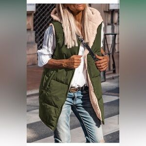 Sherpa vest with hood